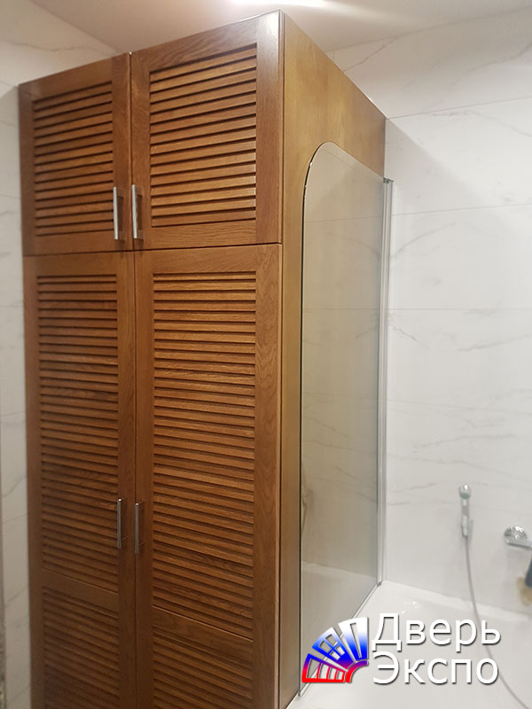 жалюзийный шкаф из массива дуба 8