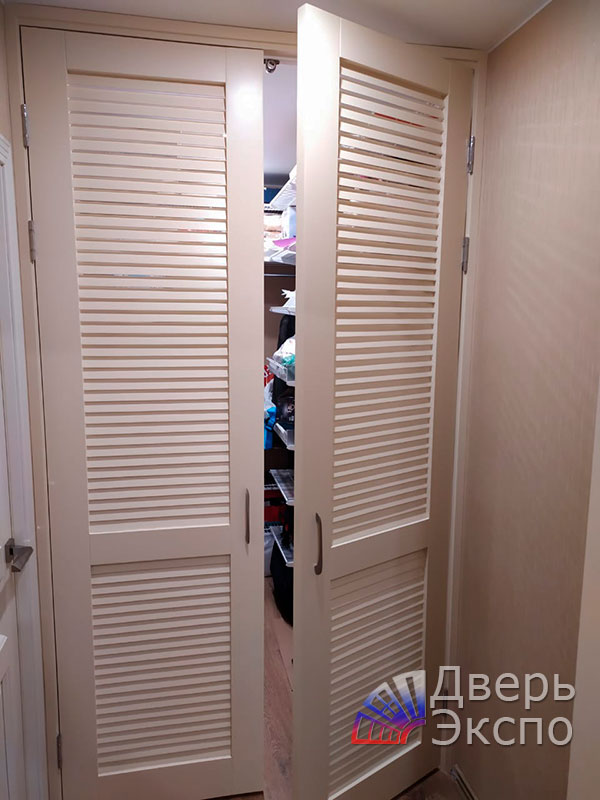 двойная дверь в гардеробную 94